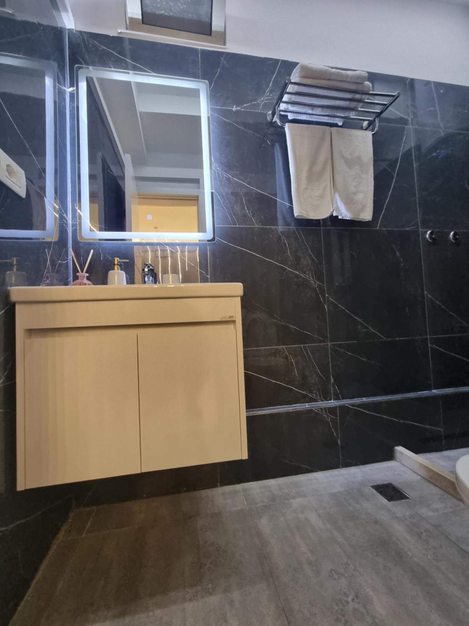 Mon Prive Apartment Tirana Eksteriør billede